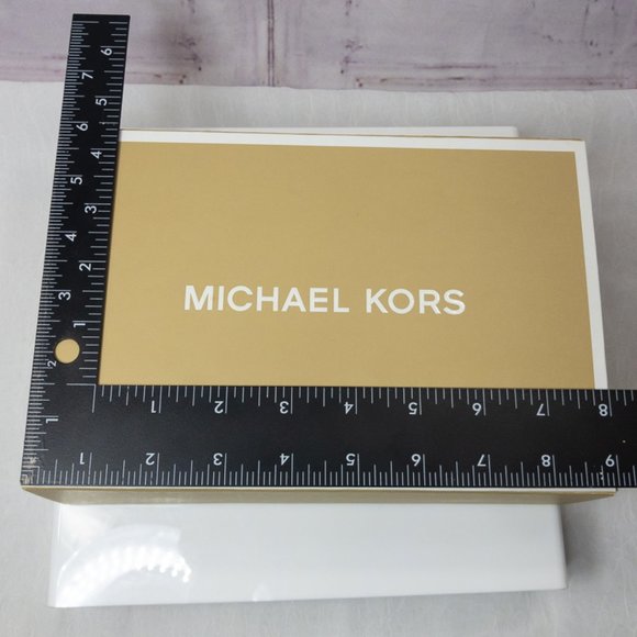 MICHAEL KORS GIFT BOX 9" x 6" x 3" - Picture 3 of 4
